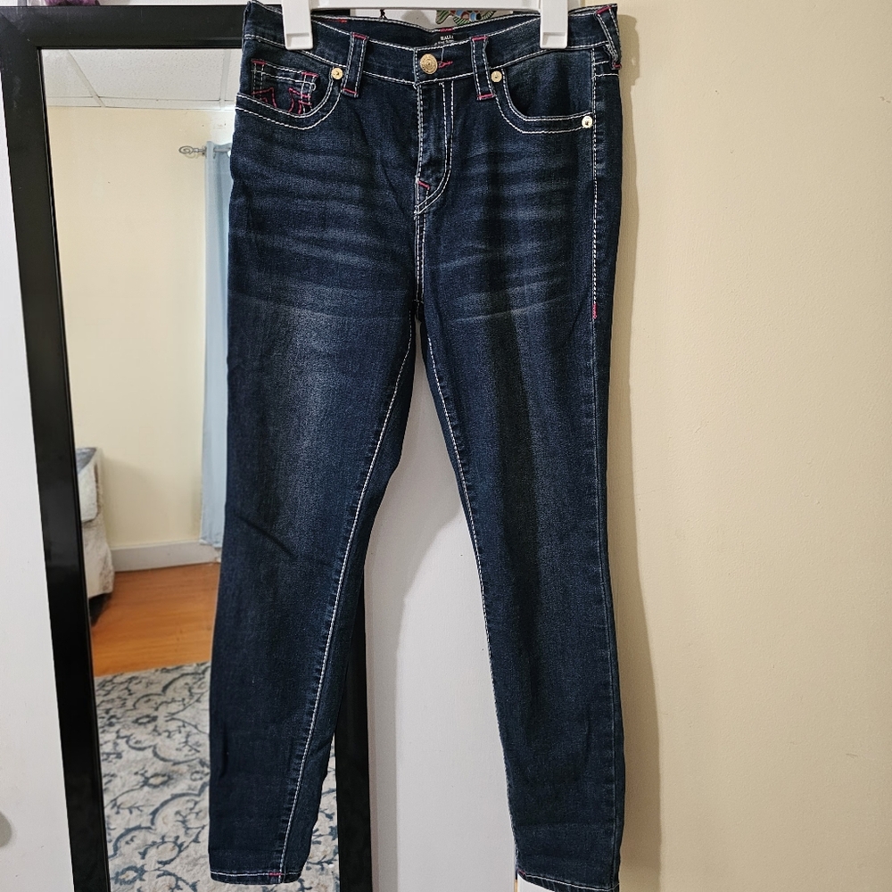 Blue Skinny Jeans with Stretch and Modern Wash